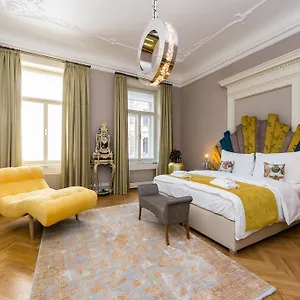 Grand Central By Tkc Aparthotel Praha