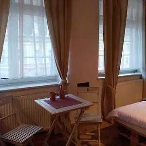 zkontrolujte dostupnost